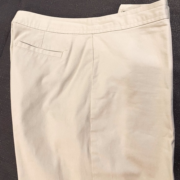 GREAT SUMMER CAPRIS 💕 - Picture 5 of 6